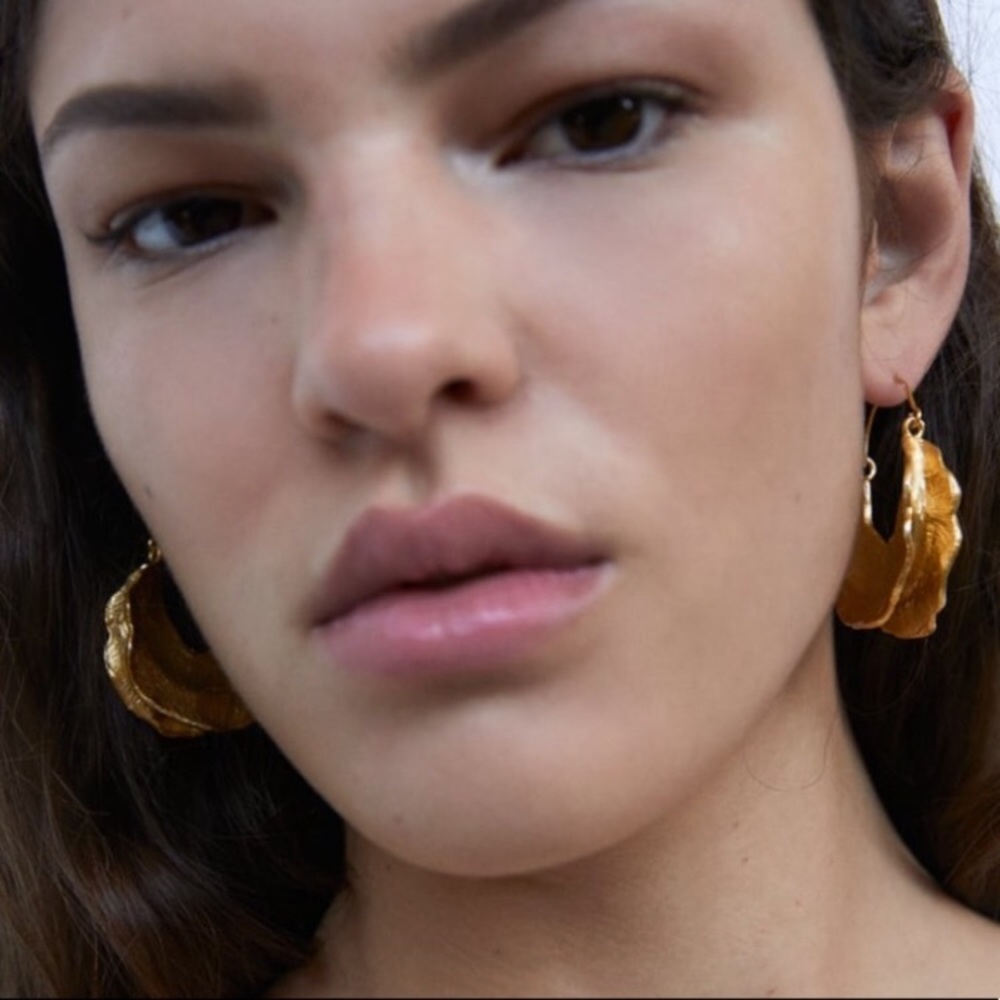 Texture Hoop Earrings! - Picture 4 of 7